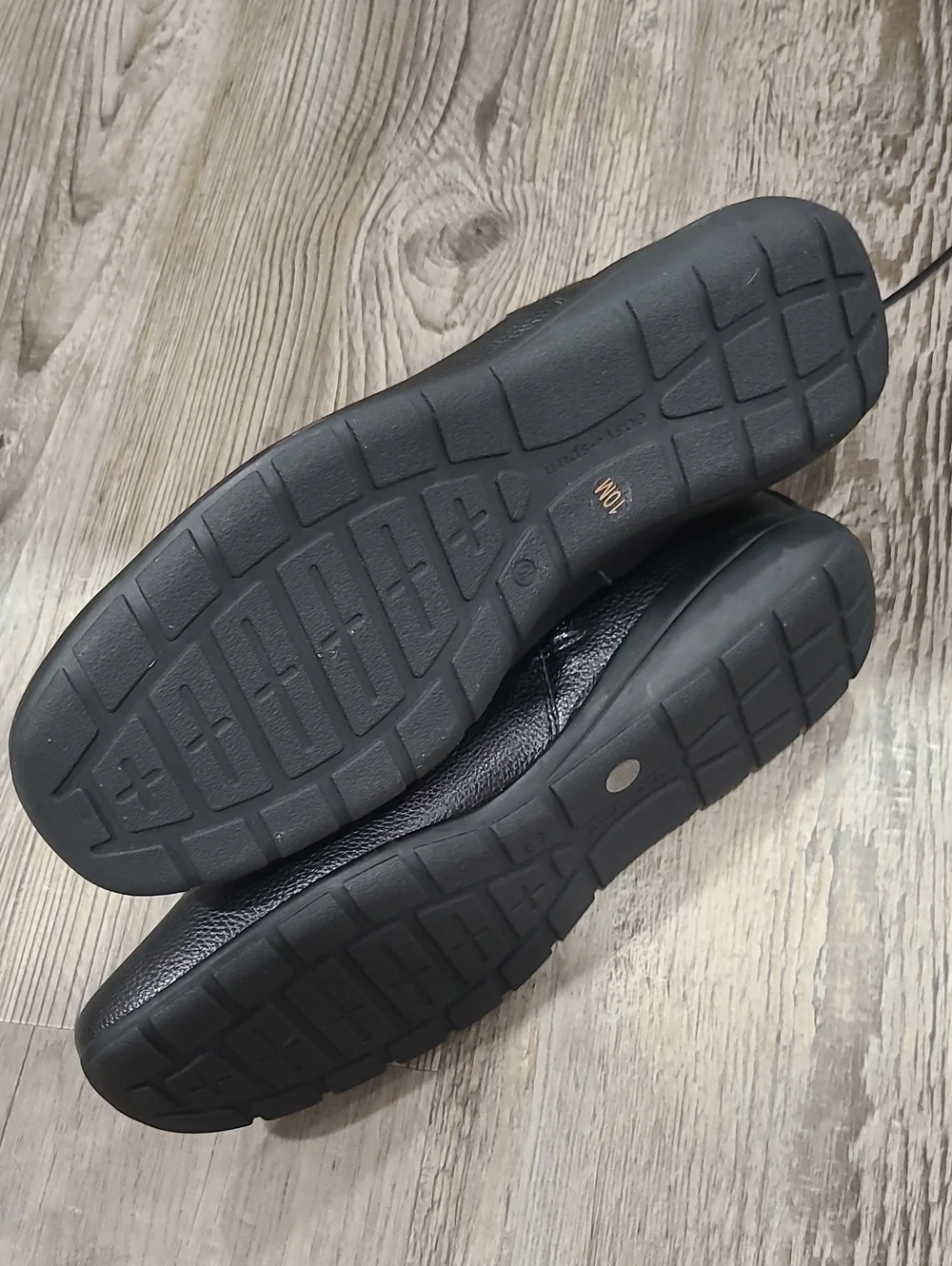 Easy Spirit Black Aerial Leather Slip-On Low Heel Ankle Bootie